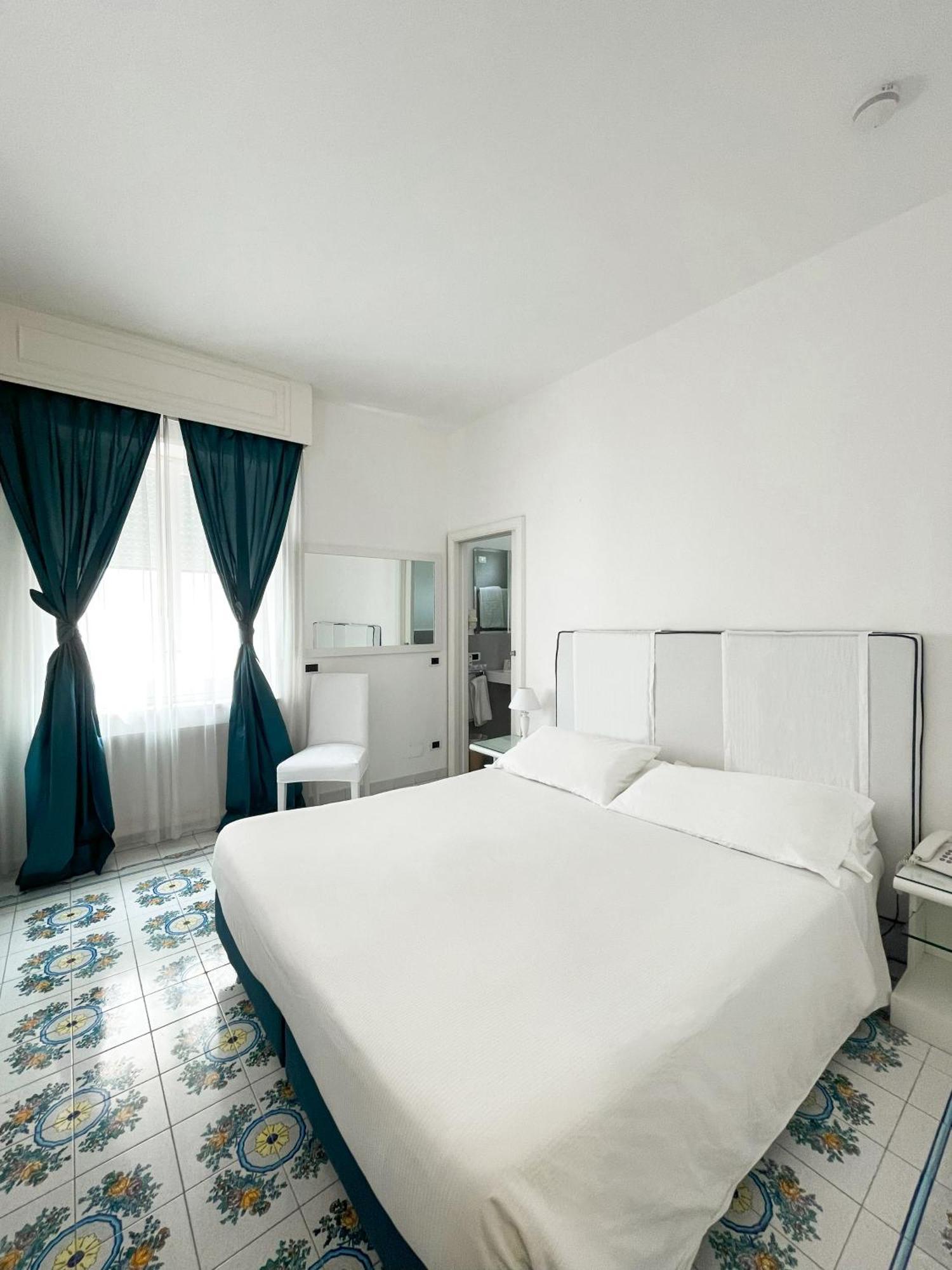 Classic Double Room,1542863221:JPEG